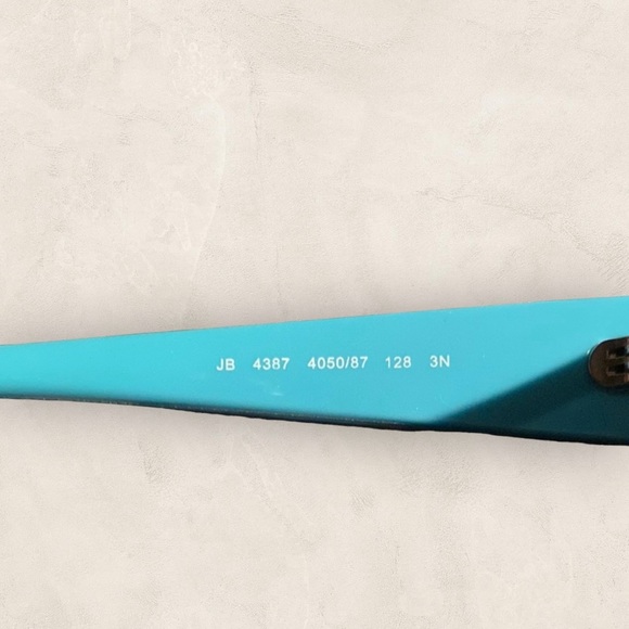 New Yellow & Blue Burberry Sunglasses with case - Picture 6 of 7